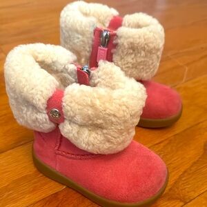 UGG Kids Boots in Pink with Cream Lining